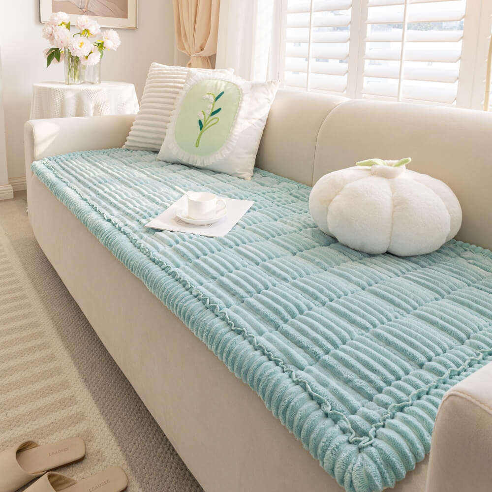 Flannel Plush Pet Sofa Cover, Non-Slip Washable Durable Modern Luxury Sofa Protector