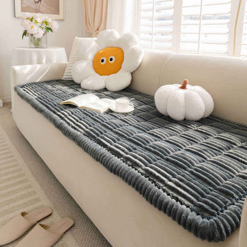 Flannel Plush Pet Sofa Cover, Non-Slip Washable Durable Modern Luxury Sofa Protector